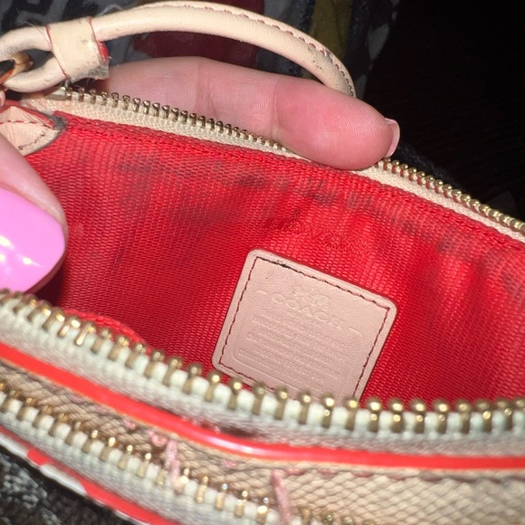 Coach wristlet - Picture 8 of 12